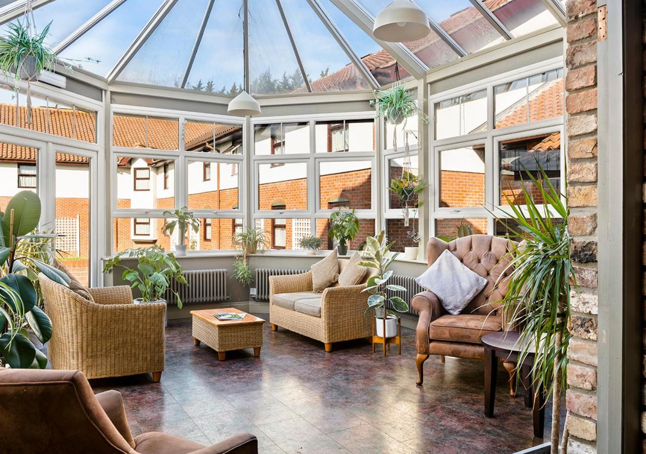 Dragonfly Hotel Кингс-Линн Экстерьер фото